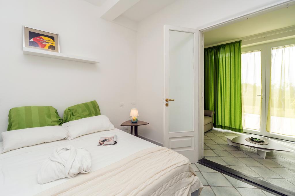 Relais Romildanna Acomodação com café da manhã Forio di Ischia Quarto foto